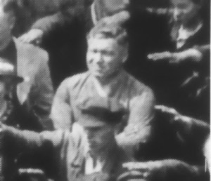 landmesserCloseup